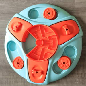 Think and Play: Engaging Puzzle Toys for Active Dogs